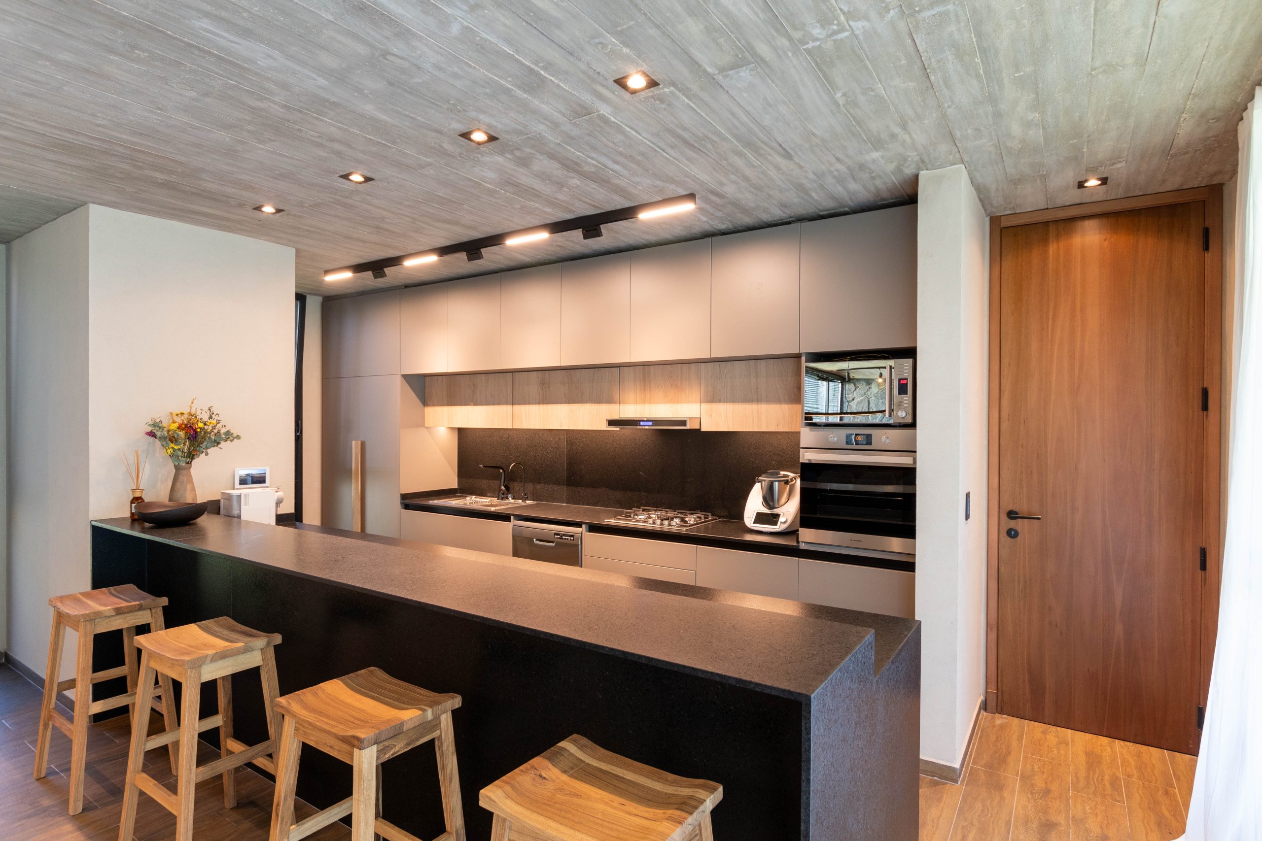 CASA L – Valle Escondido