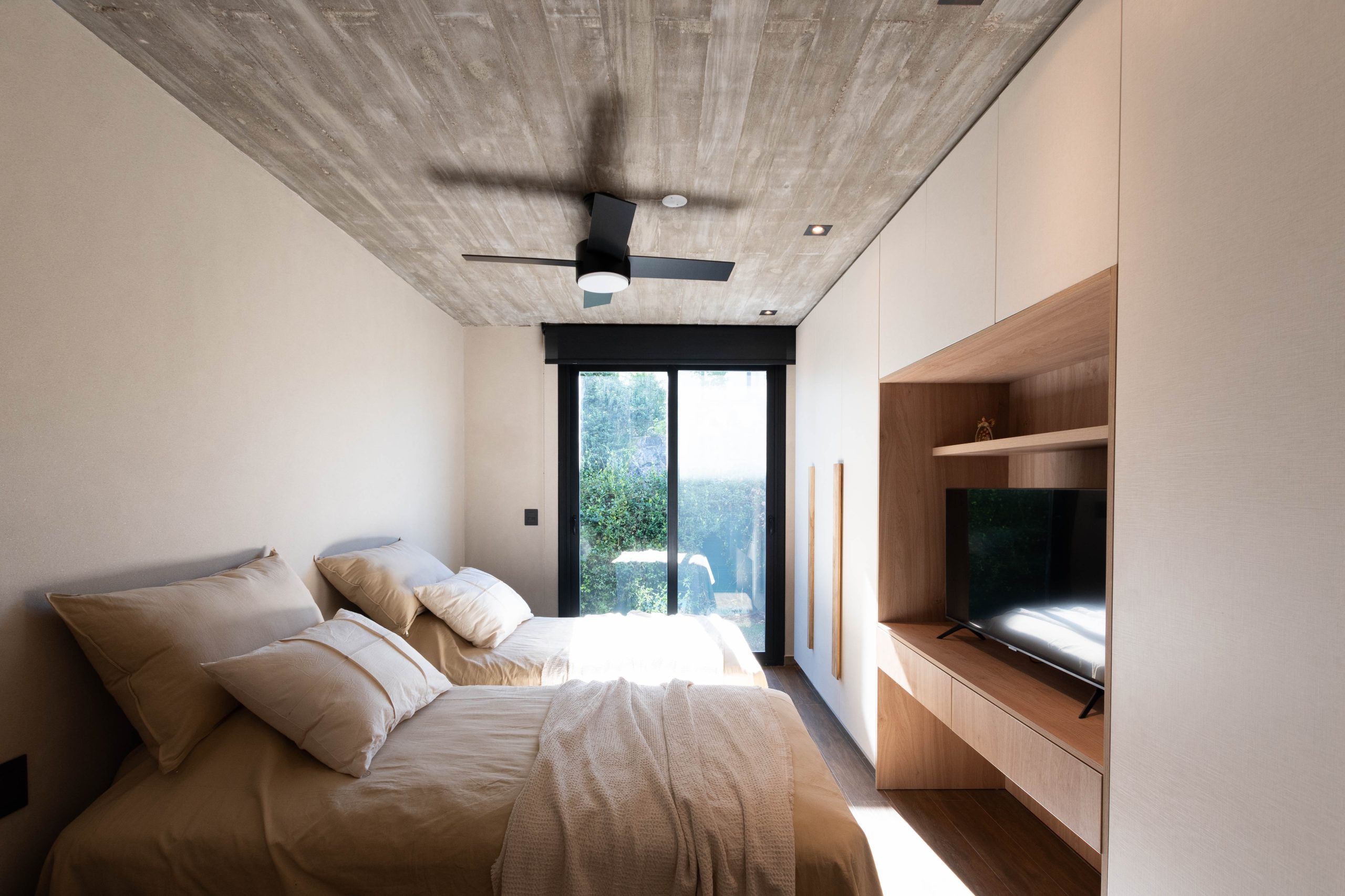 CASA L – Valle Escondido
